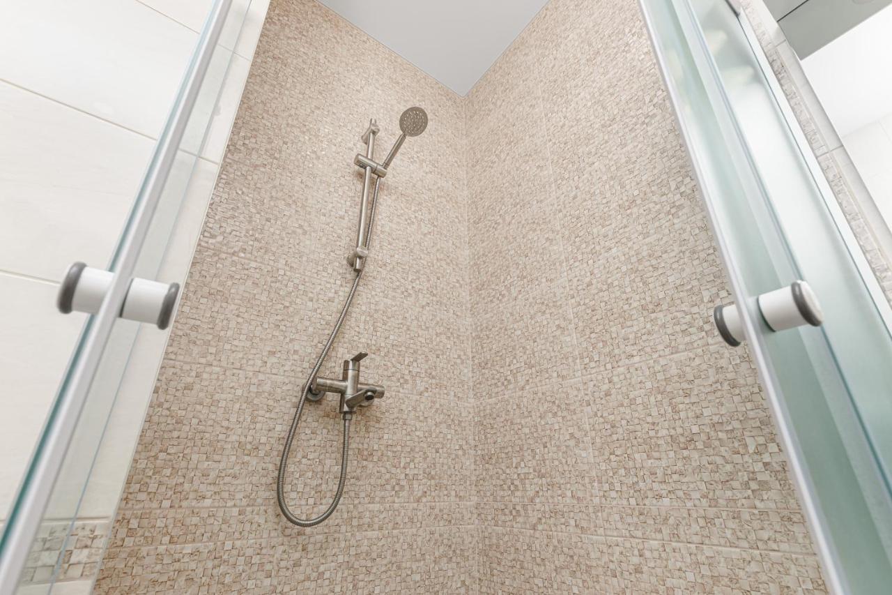 20 Deribasivska 2 Bedrooms Apartment Odessa Esterno foto
